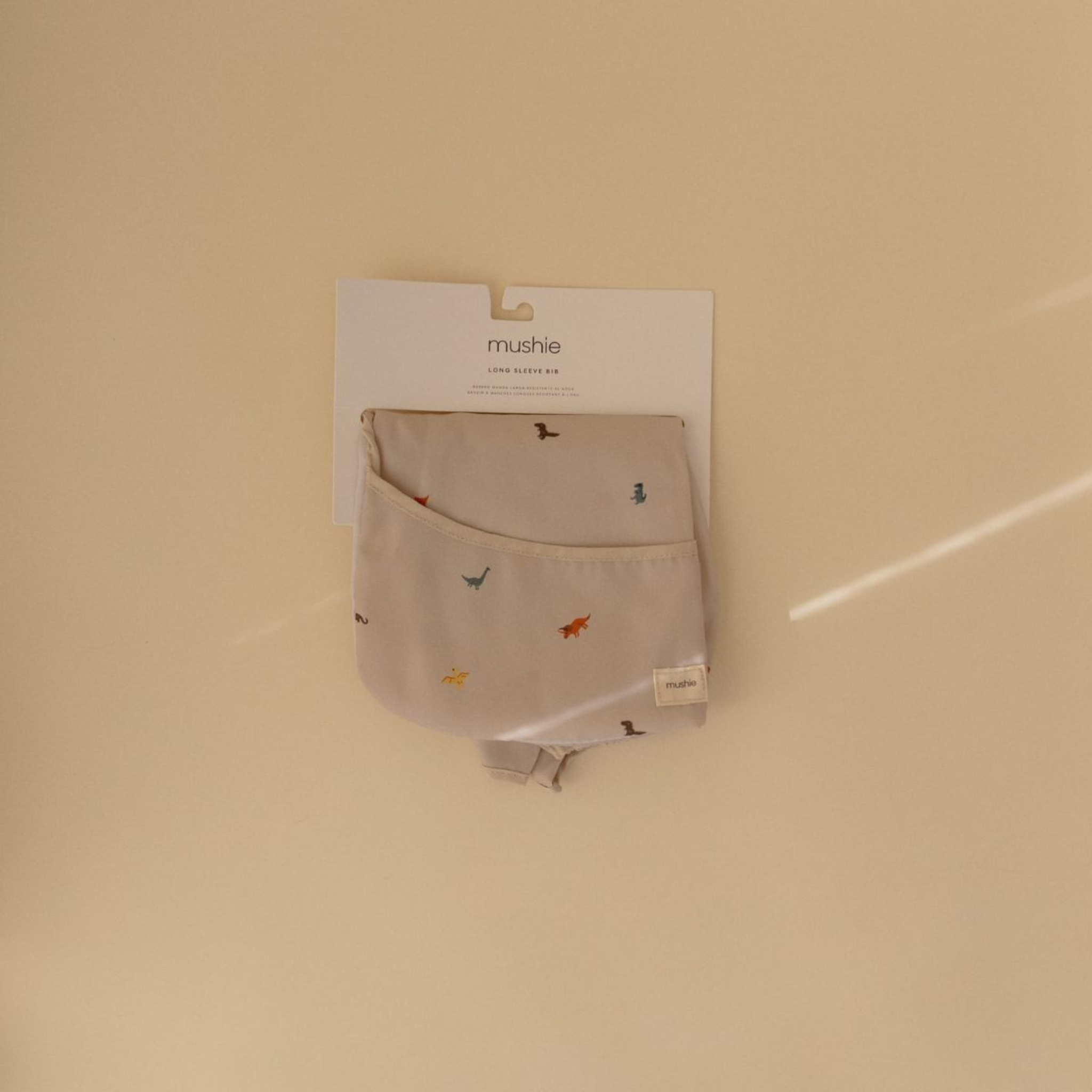 Bavoir à manches longues imperméable (6–24 mois) Dinosaures