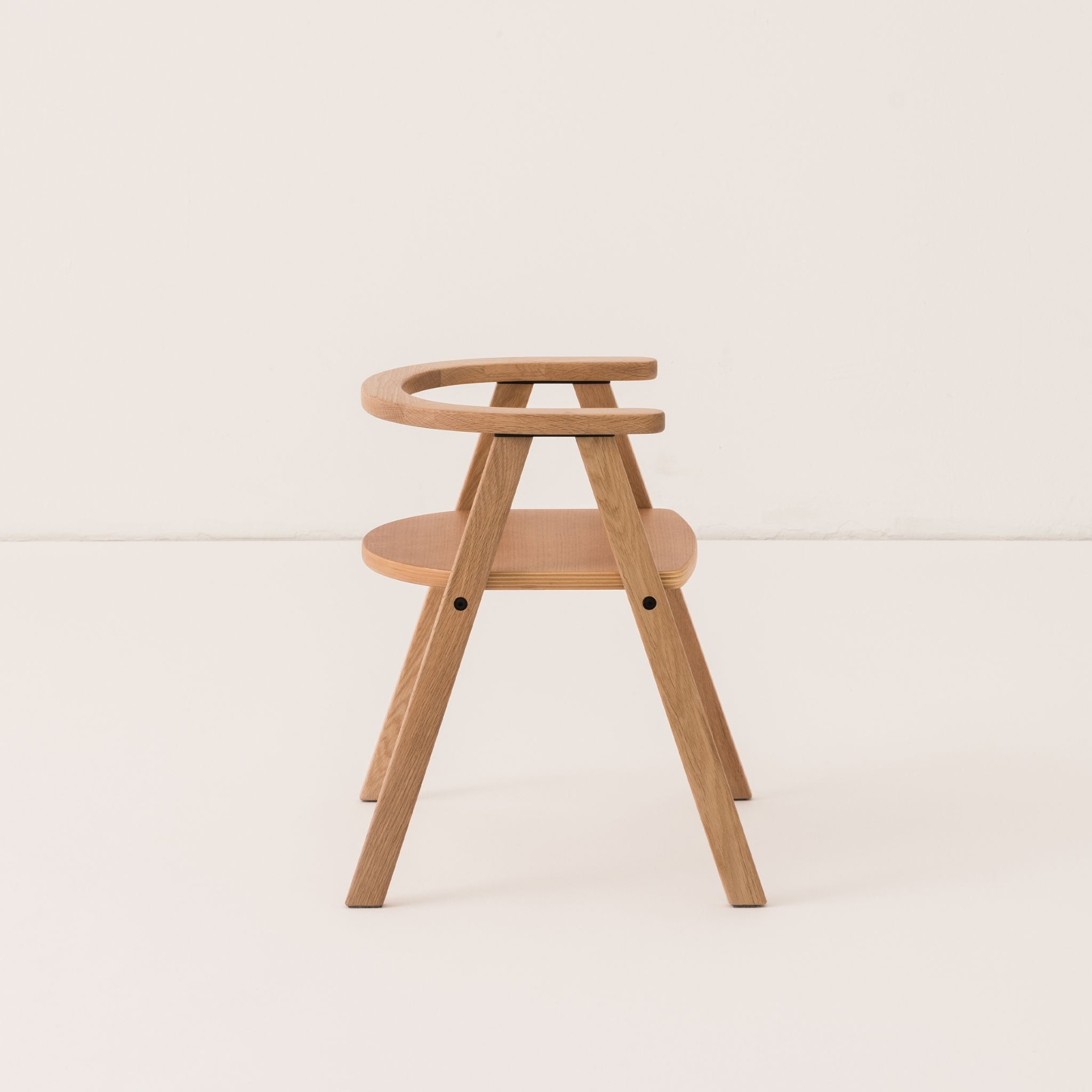 Chaise enfant en chêne massif