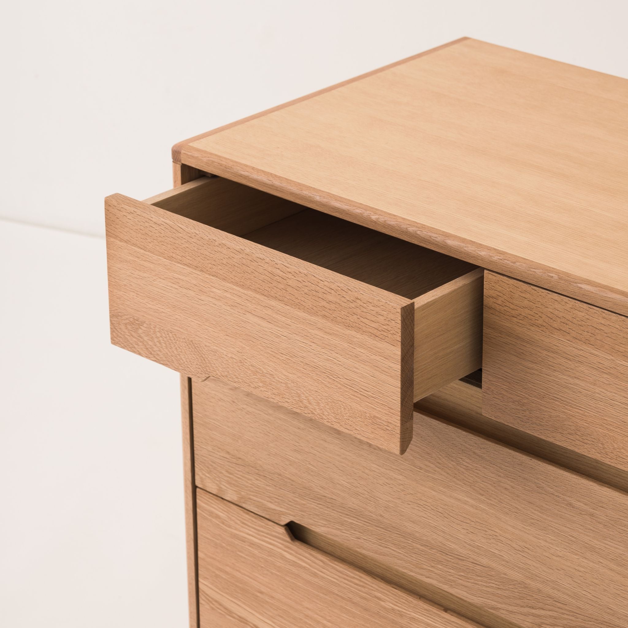 Commode en chêne massif Pure