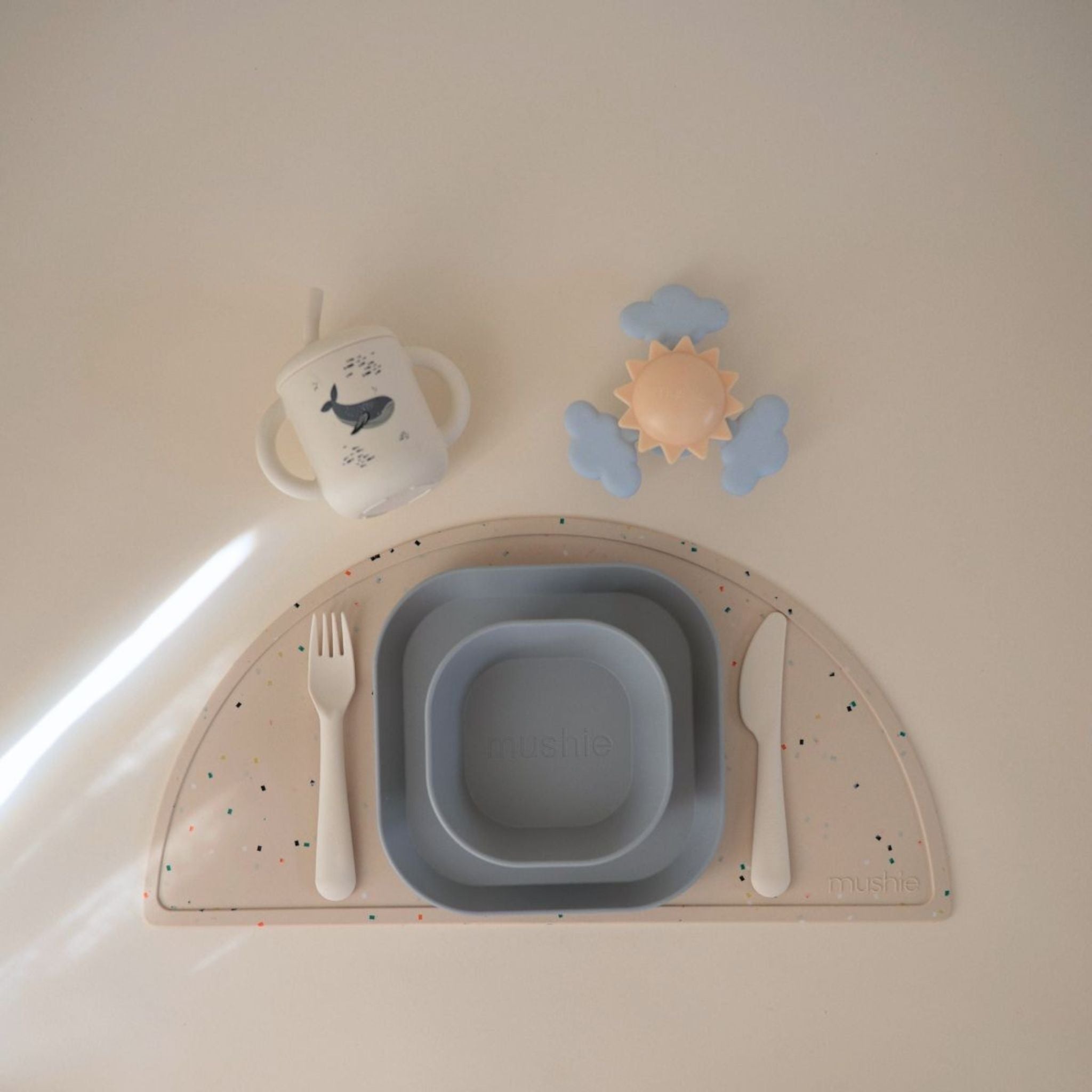 Ensemble de couverts enfant Mushie en plastique