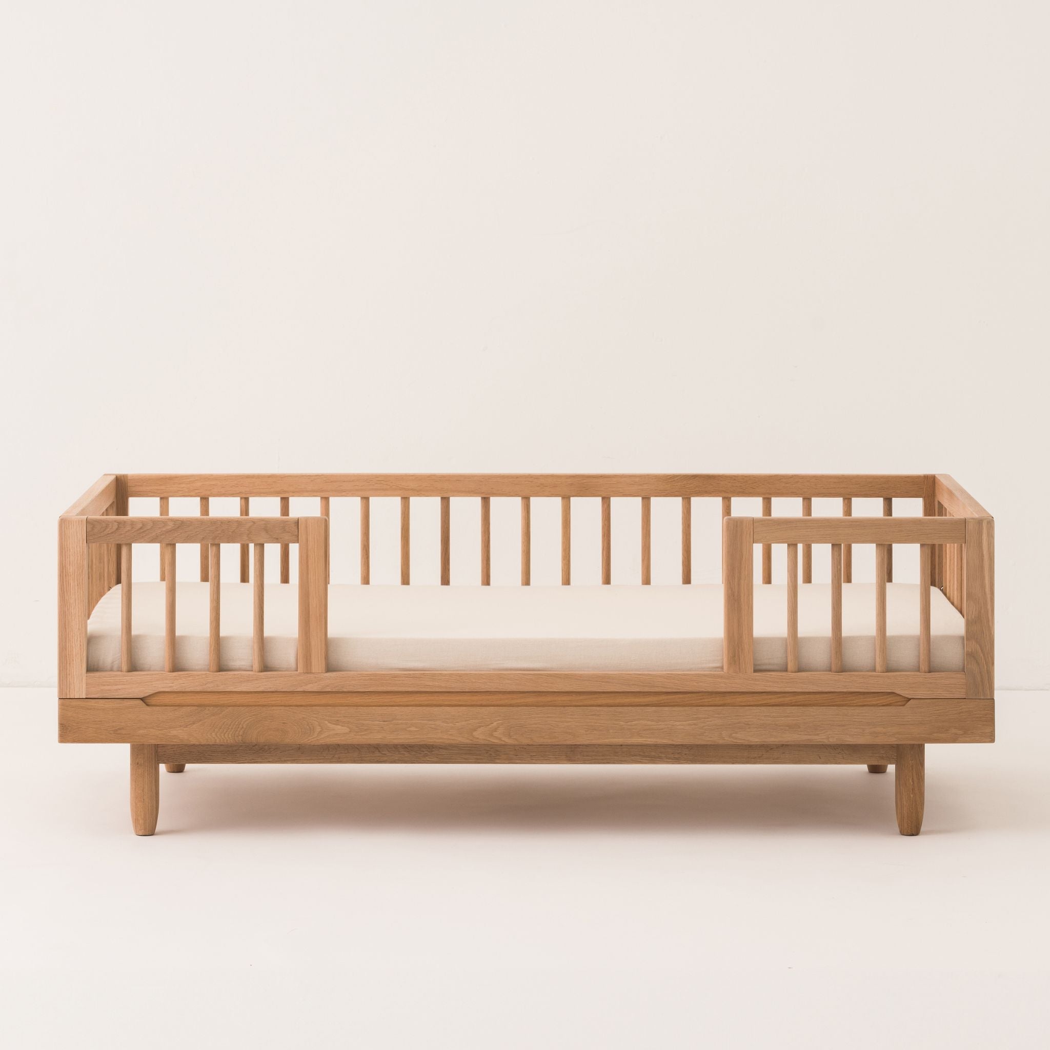 Lit évolutif bébé 140x70 en chêne massif Pure