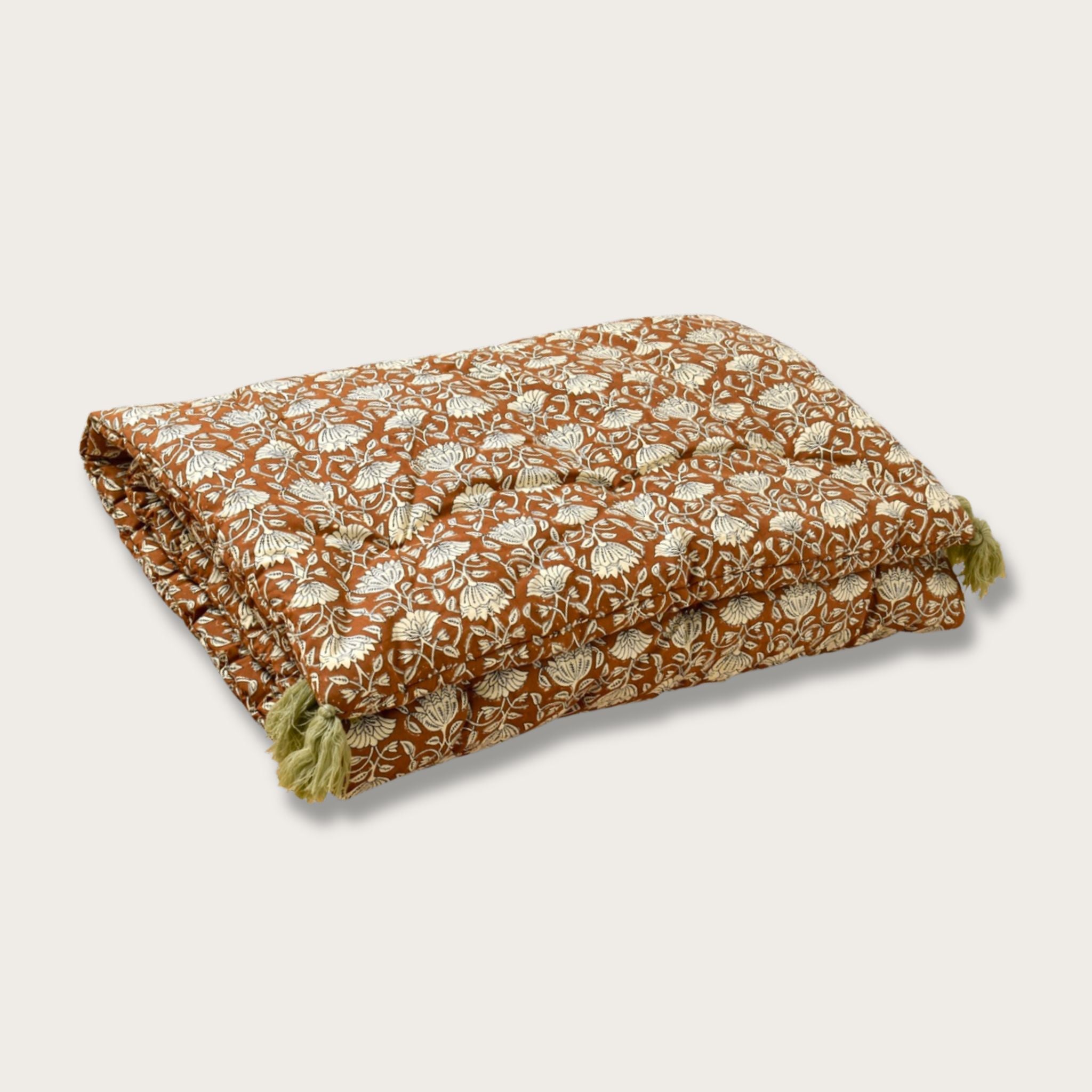 Couvre-canapé matelassé Pipar brun