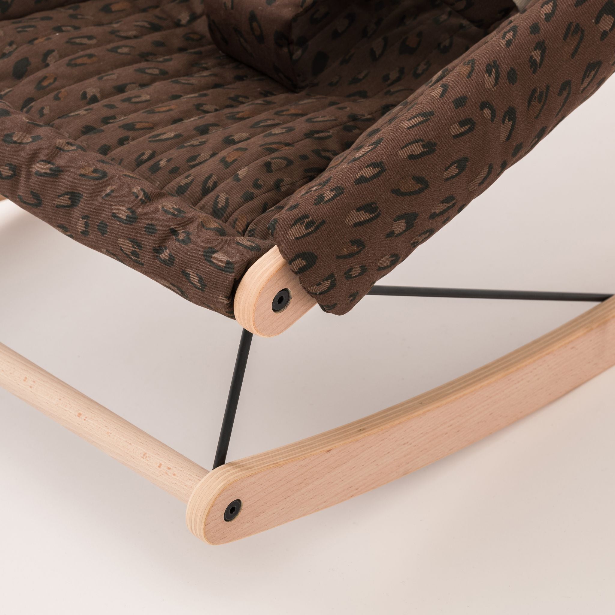 Transat bébé en bois et coton bio – Growing Green Leonie Brown