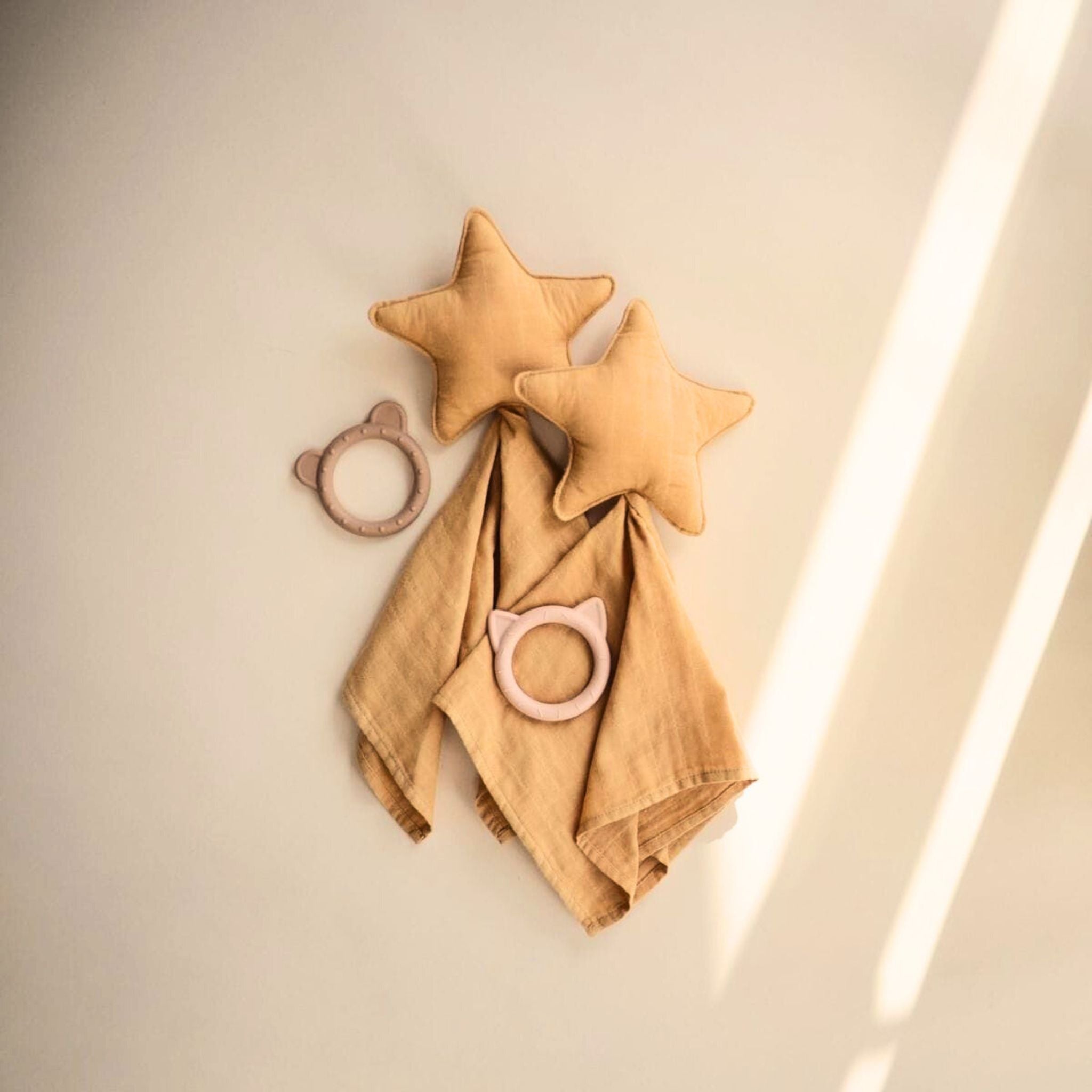 Doudou lange Mushie Lovey Star en coton bio